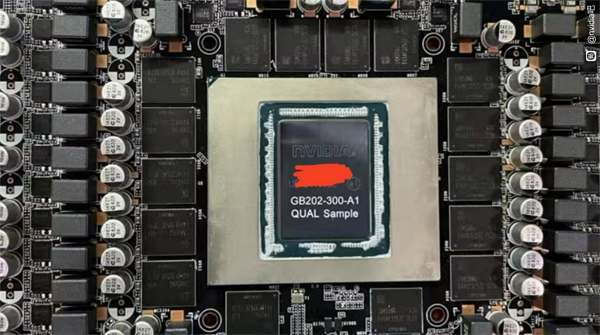  RTX 5090 PCB GPU Ʈ   